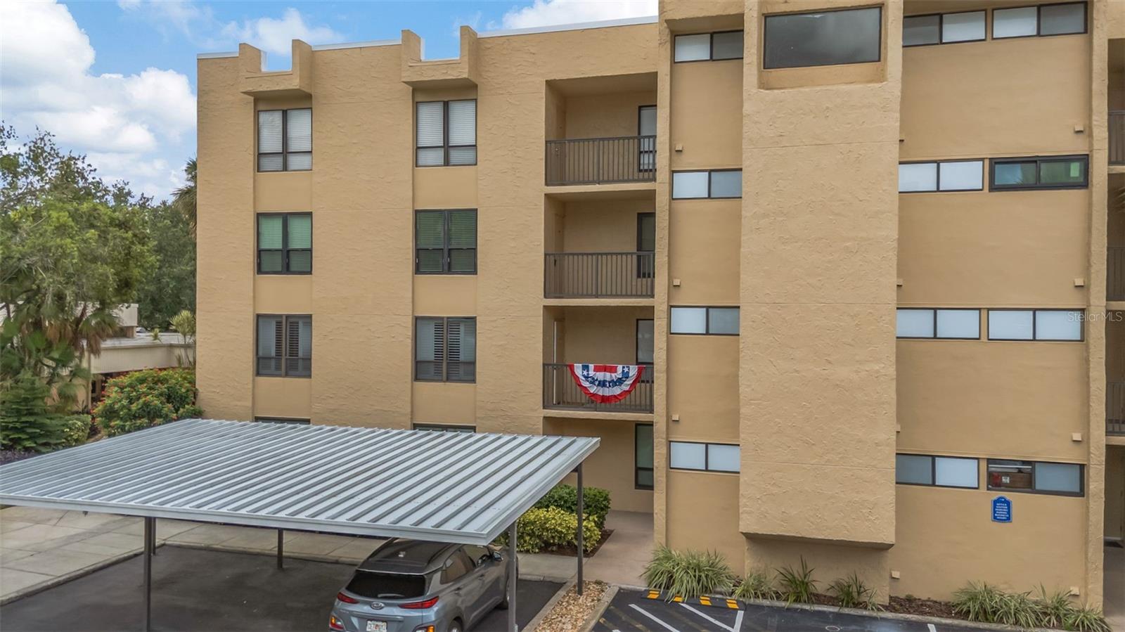 2614 COVE CAY DR #102 — photo 32