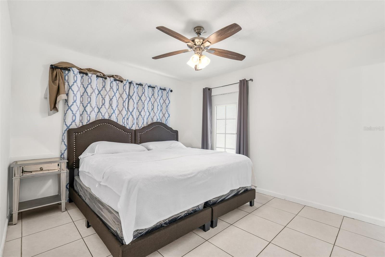 537 MELODY CIR — photo 27
