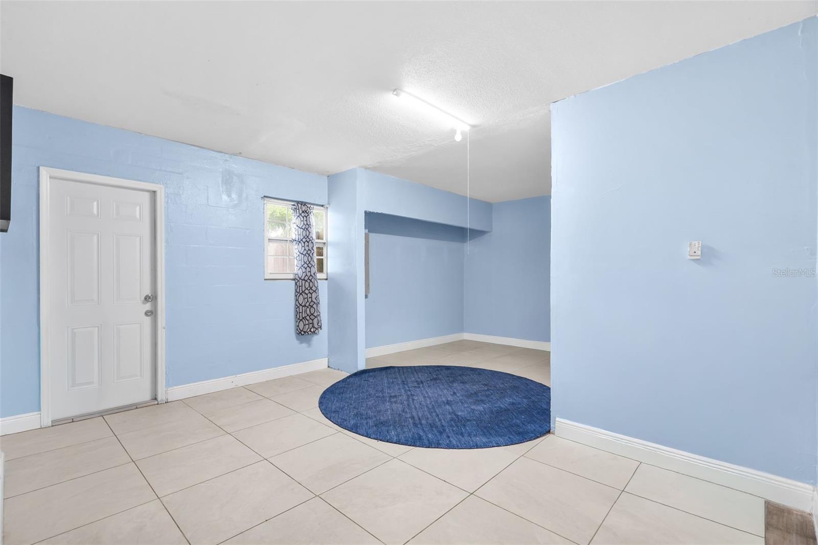 537 MELODY CIR — photo 32