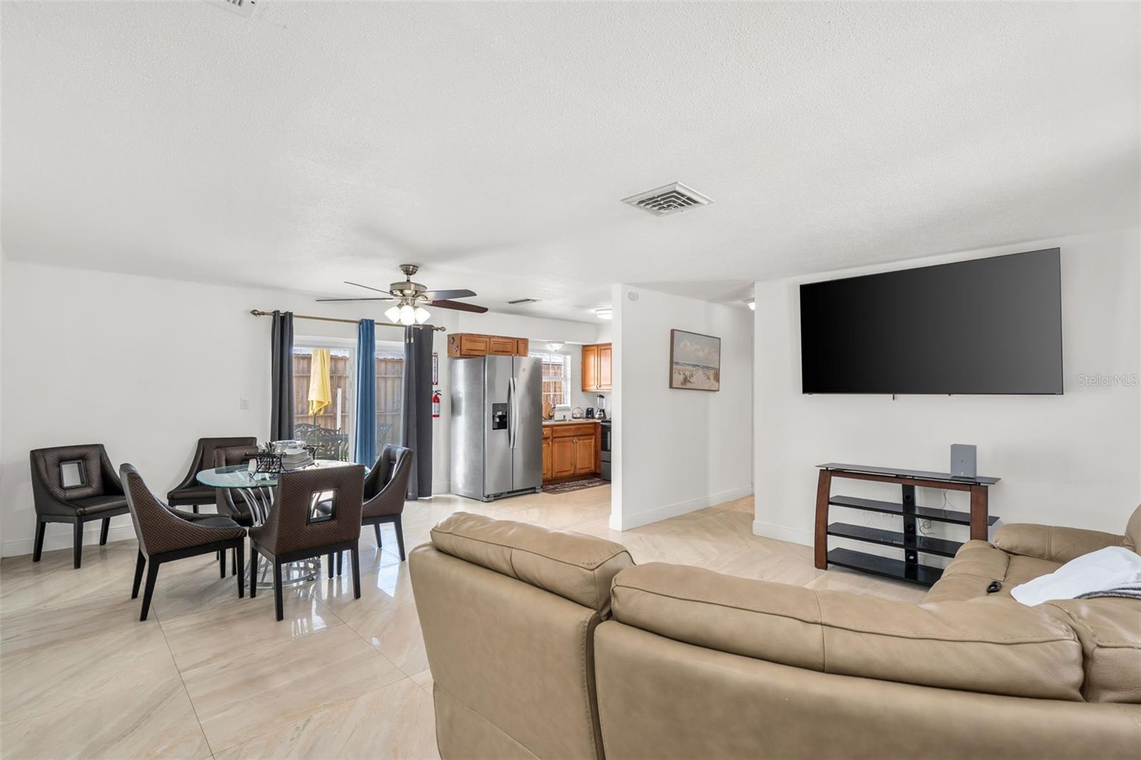 537 MELODY CIR — photo 10