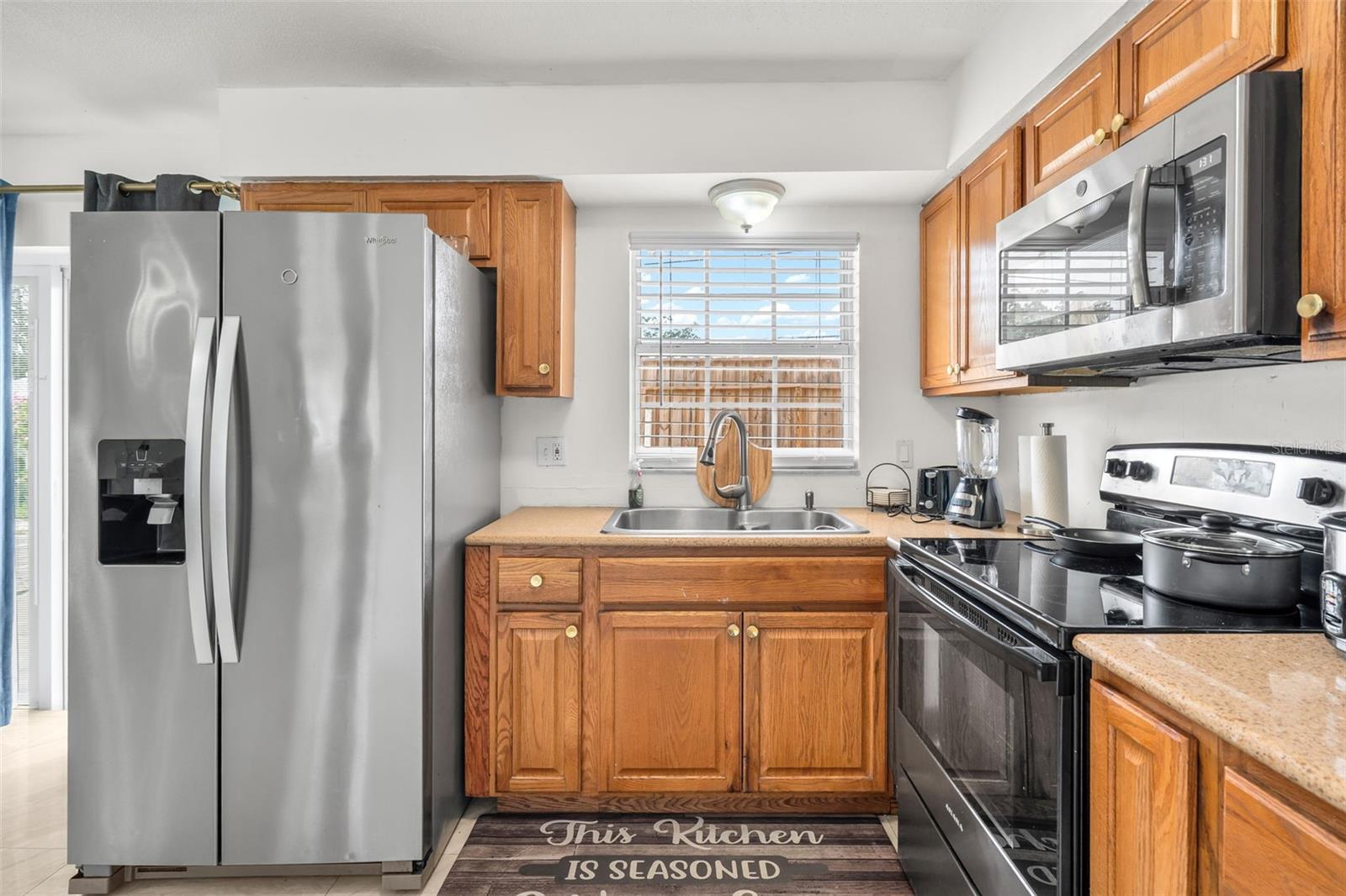 537 MELODY CIR — photo 12