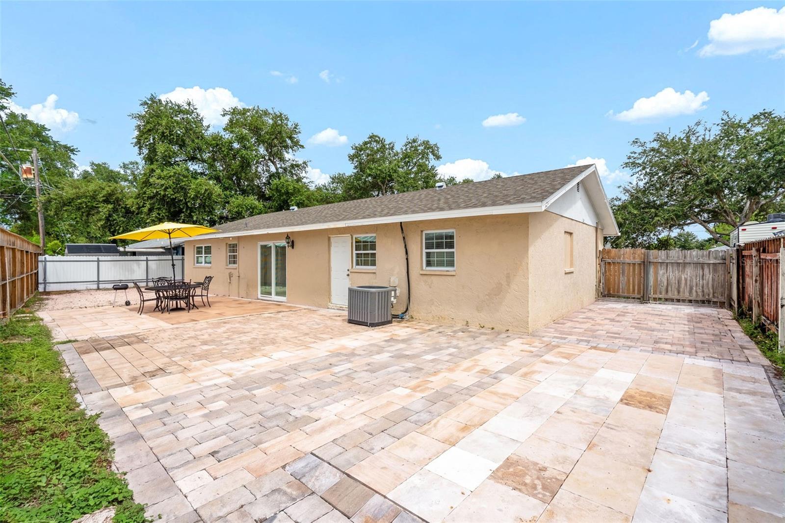 537 MELODY CIR — photo 5