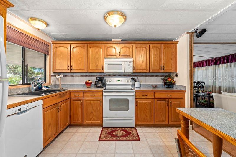 9001 SHELDON WEST DR — photo 7