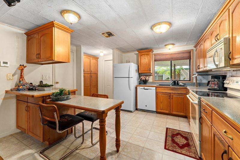 9001 SHELDON WEST DR — photo 6