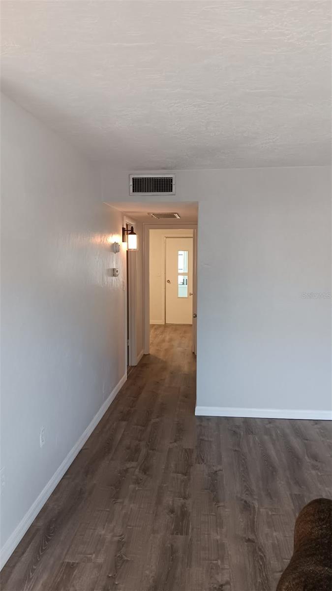8402 111TH ST #203 — photo 10