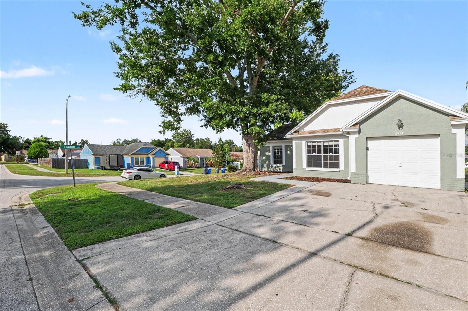 301 REGAL PARK DR — photo 3