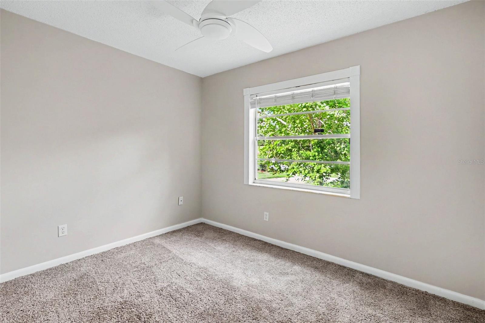 301 REGAL PARK DR — photo 14