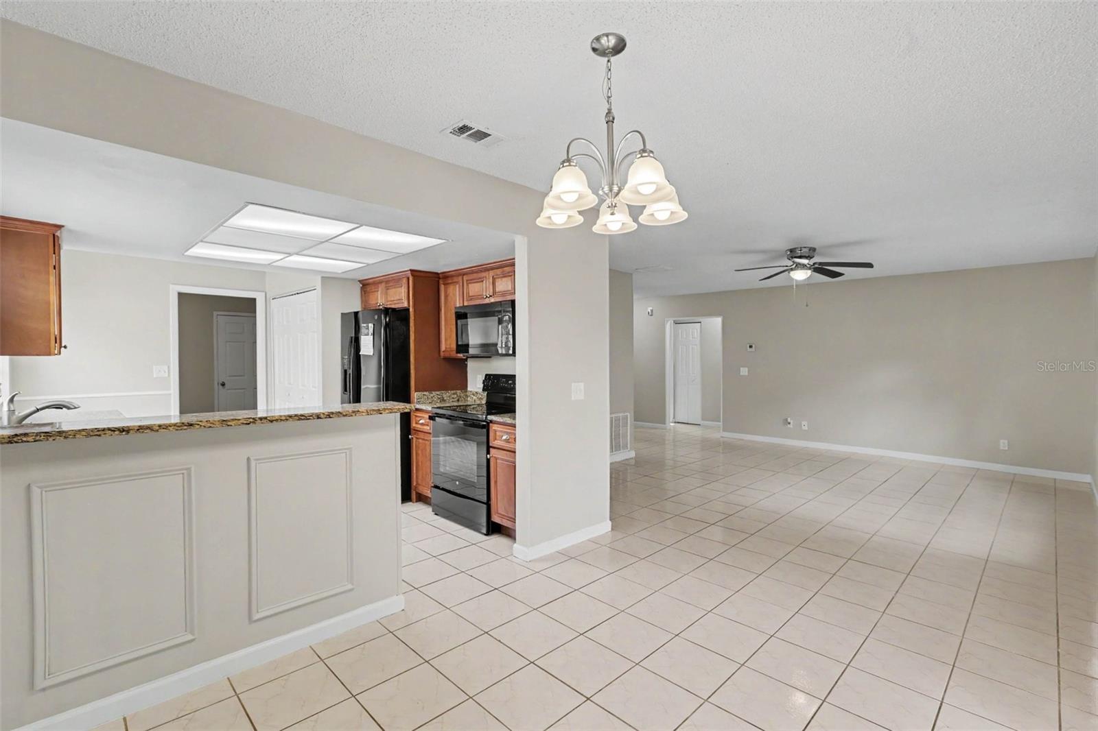 301 REGAL PARK DR — photo 6