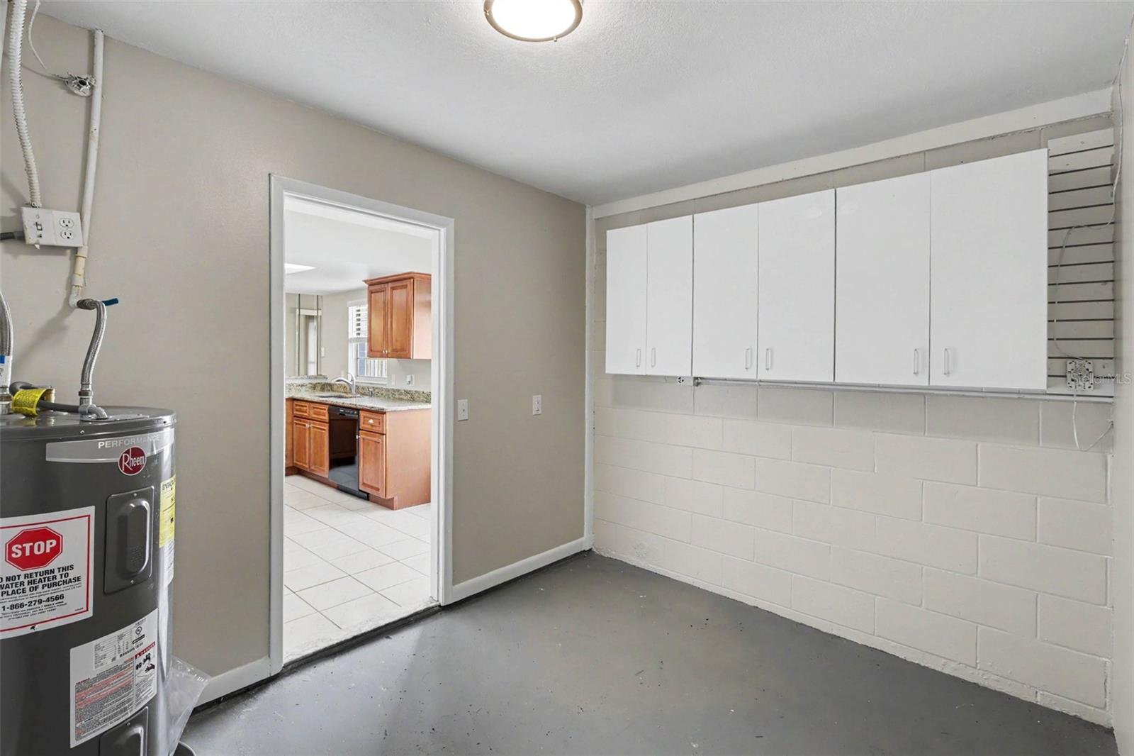 301 REGAL PARK DR — photo 19