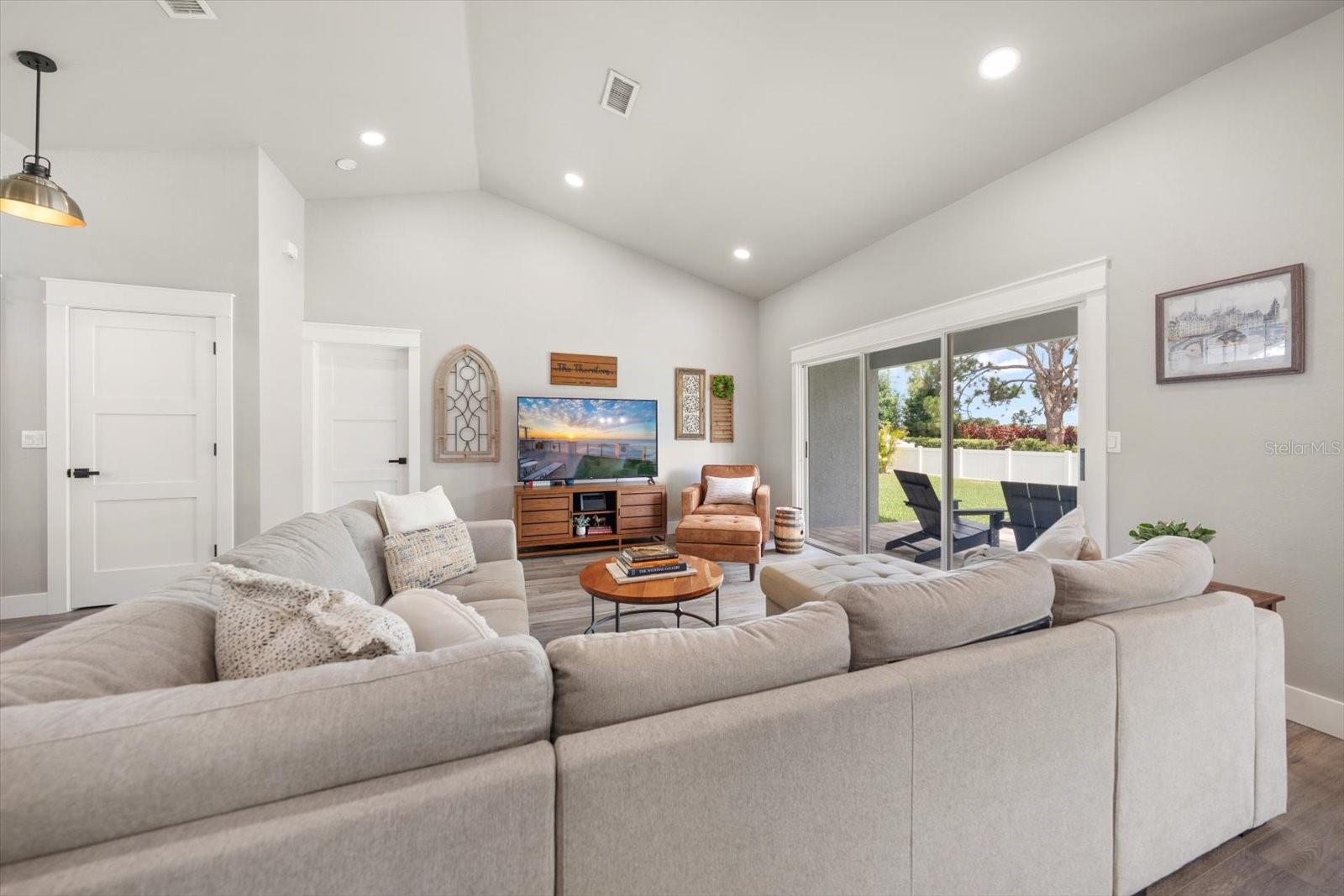 668 MEHLENBACHER RD — photo 17