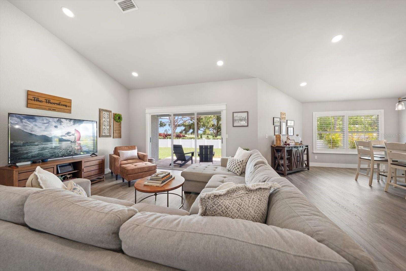 668 MEHLENBACHER RD — photo 8