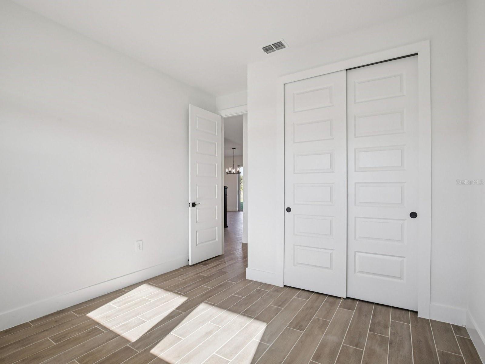 121 SHADY EDGE LOOP — photo 9