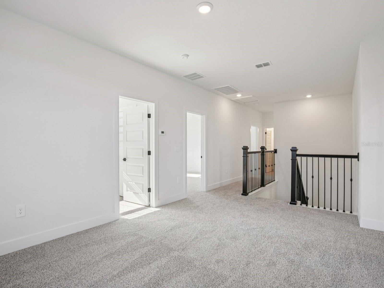 121 SHADY EDGE LOOP — photo 11