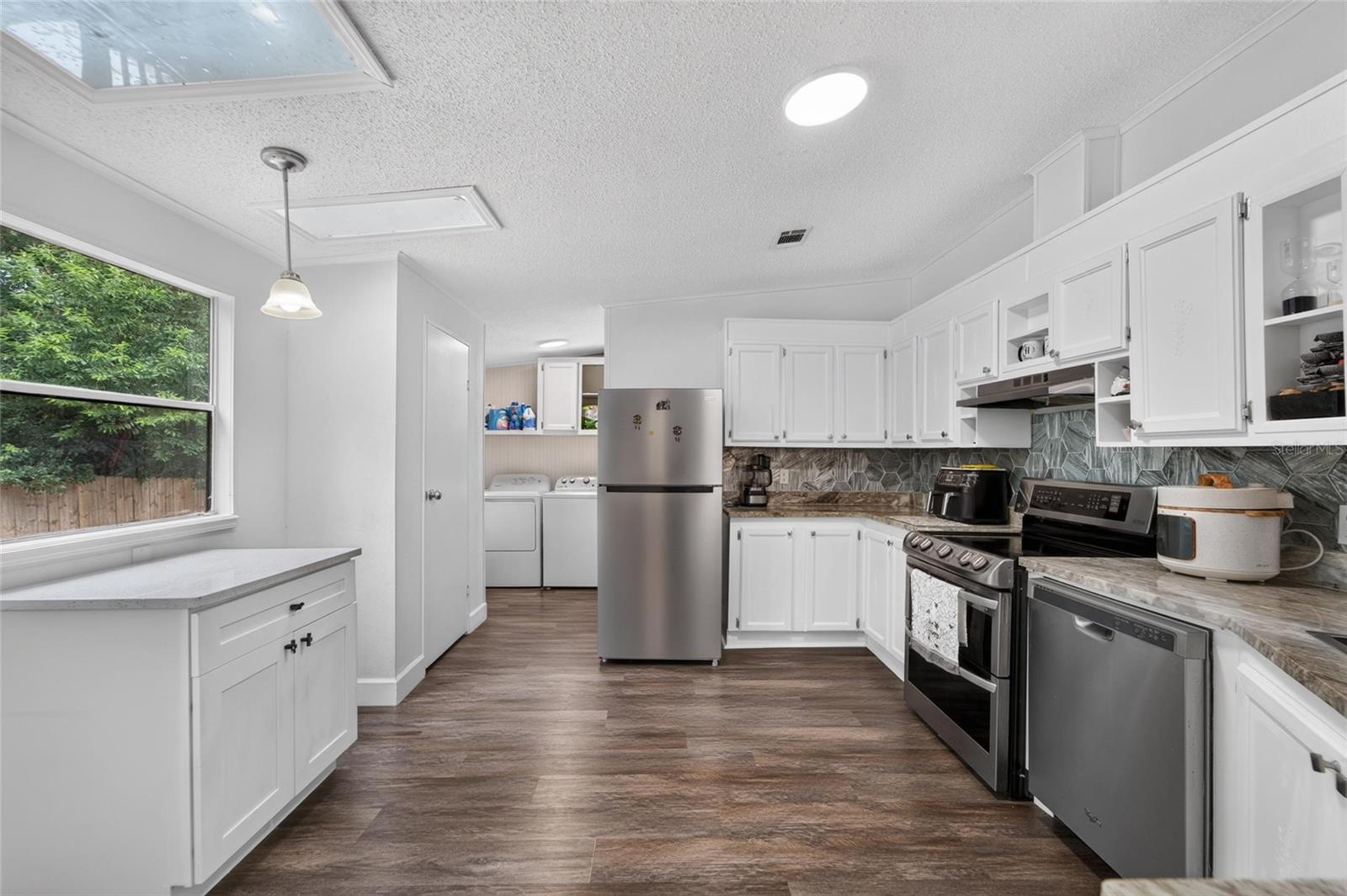 9690 JEROME DR — photo 32