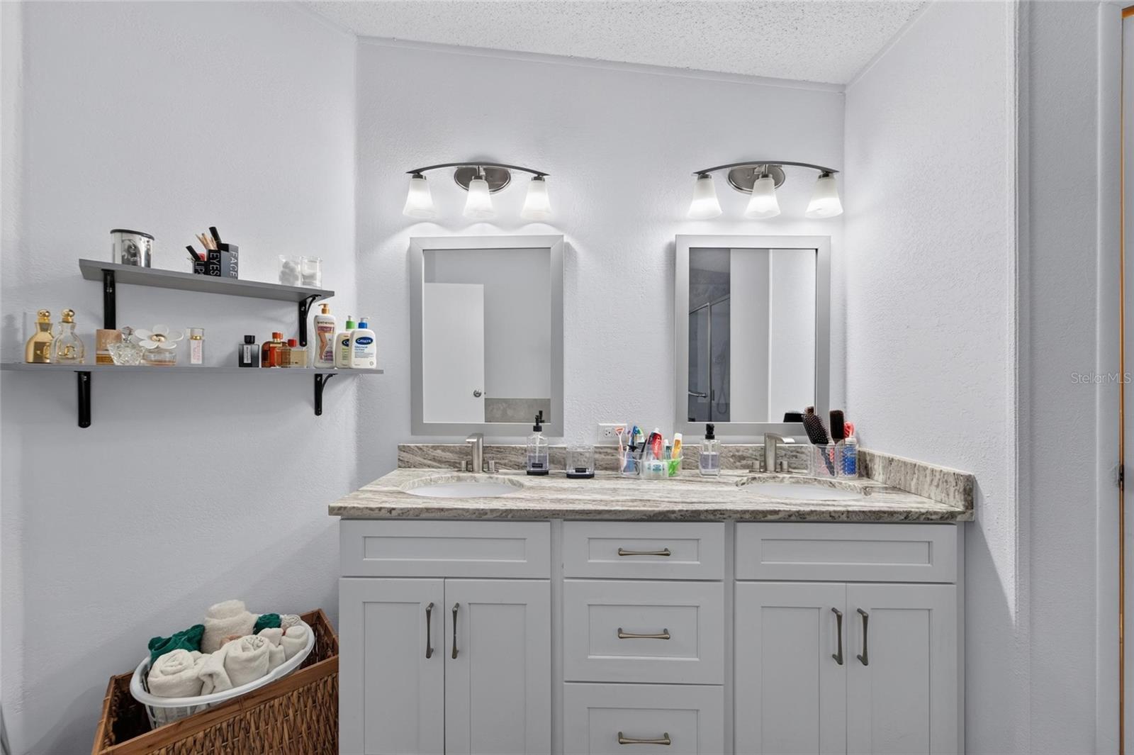 9690 JEROME DR — photo 44