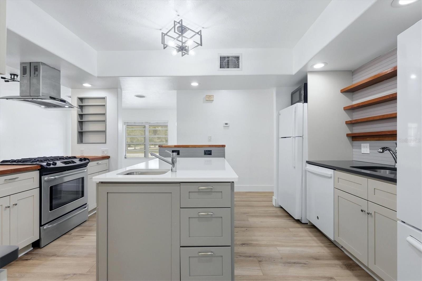 2000 CRAFT LN — photo 7