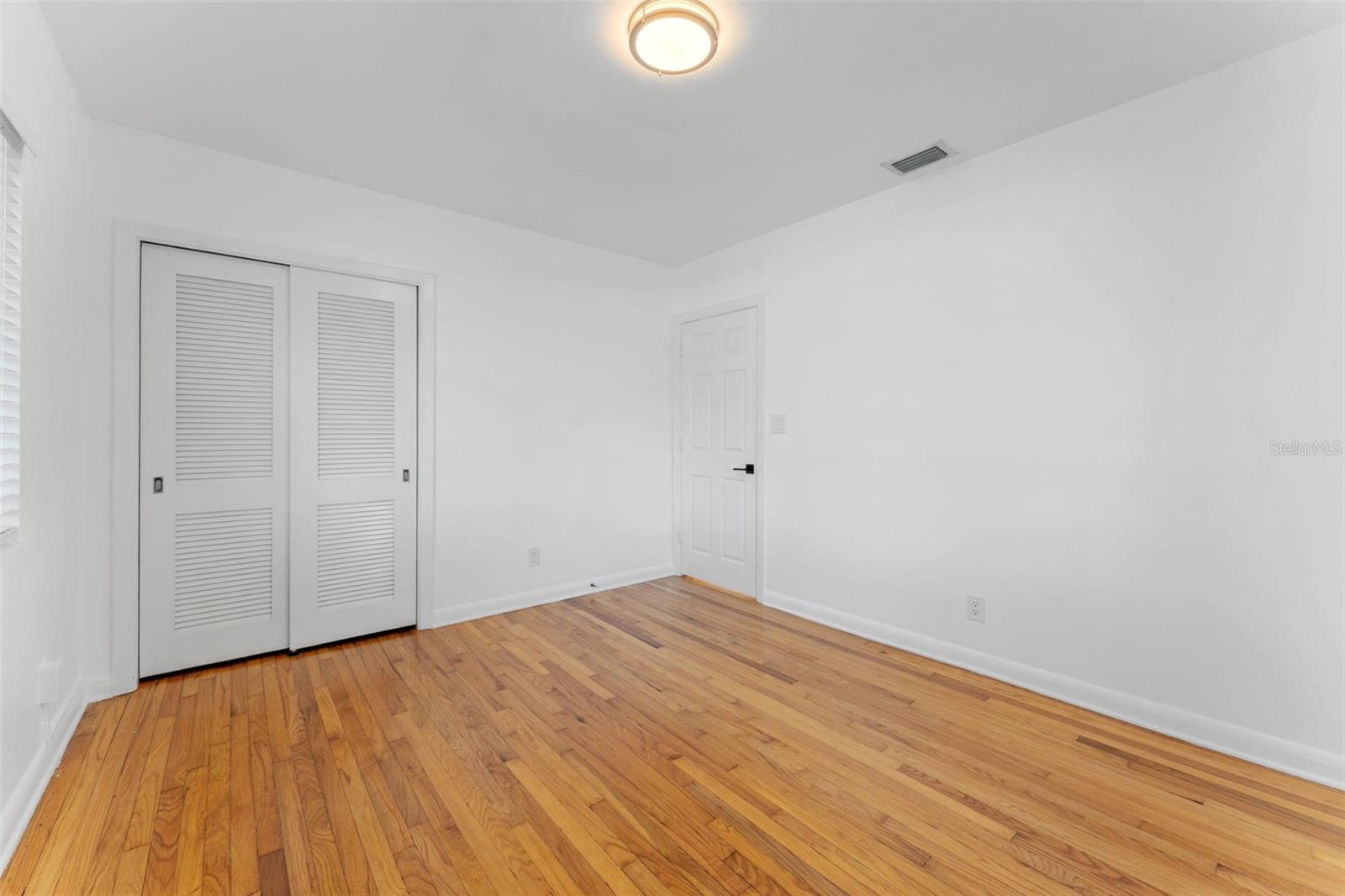 1419 TYRONE BLVD N — photo 16
