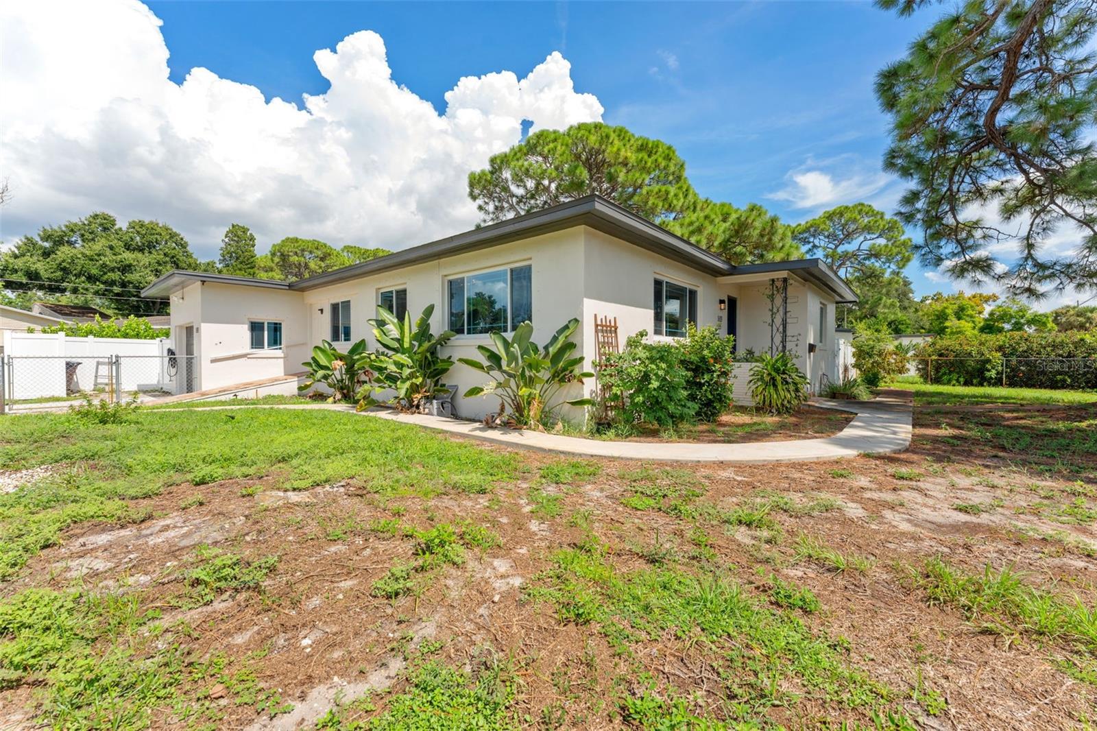 1419 TYRONE BLVD N — photo 31