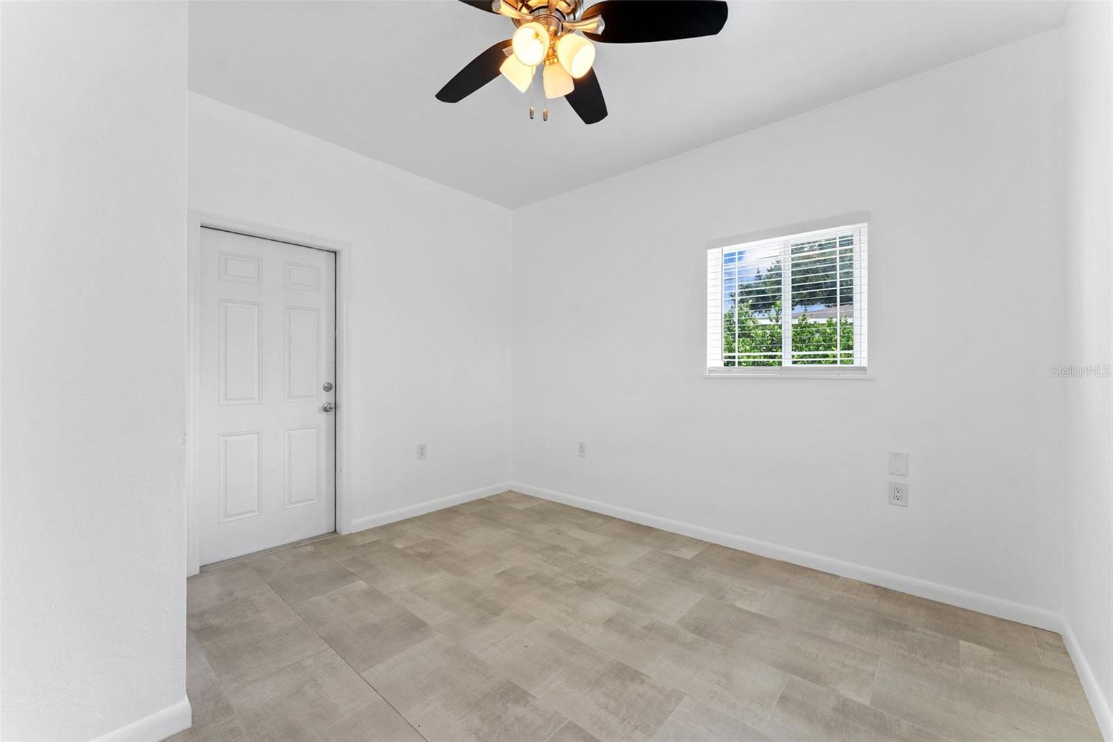 1419 TYRONE BLVD N — photo 19