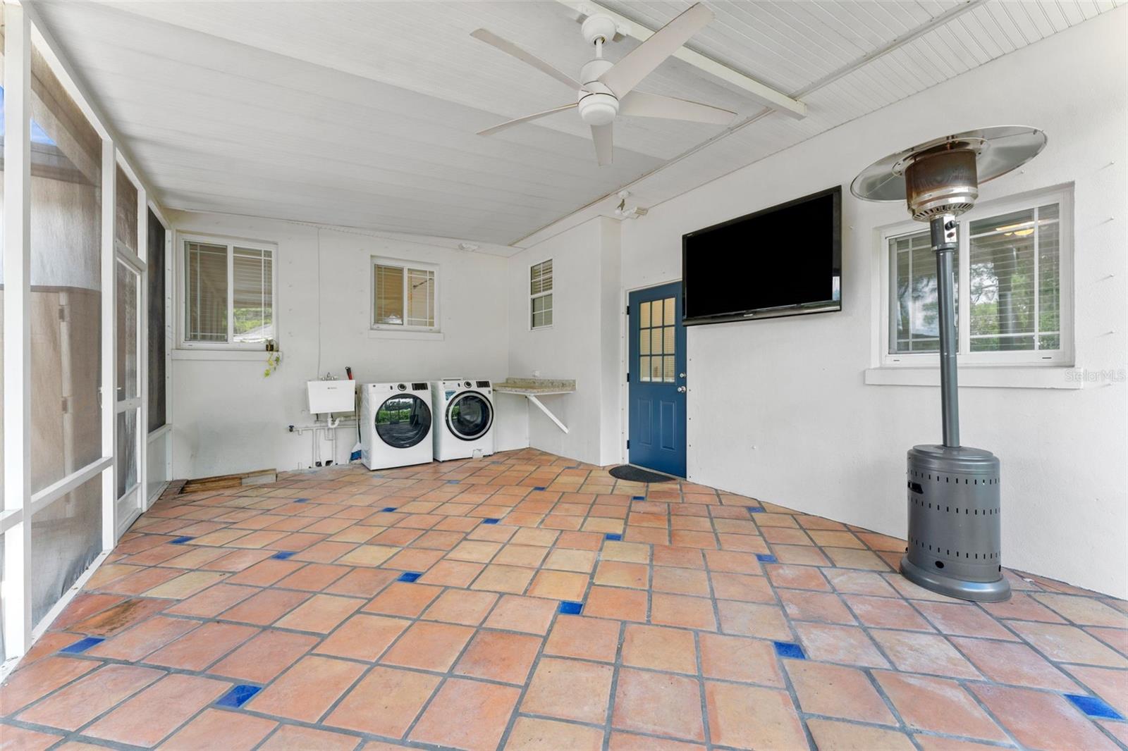 1419 TYRONE BLVD N — photo 22