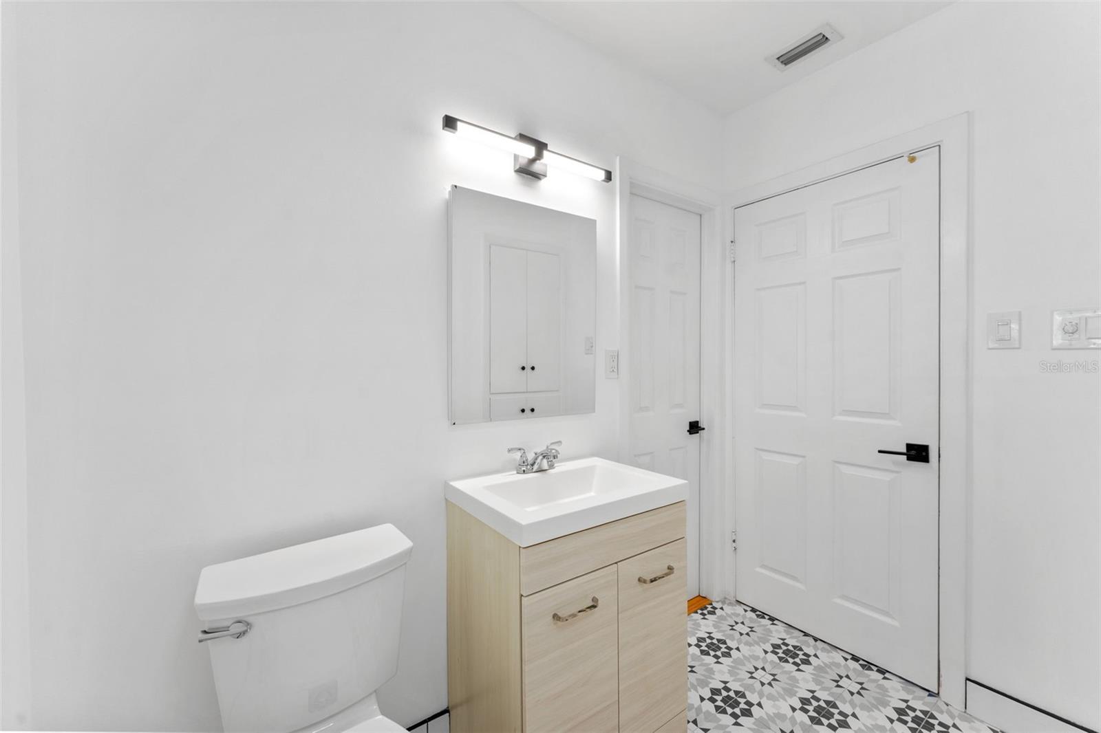 1419 TYRONE BLVD N — photo 14