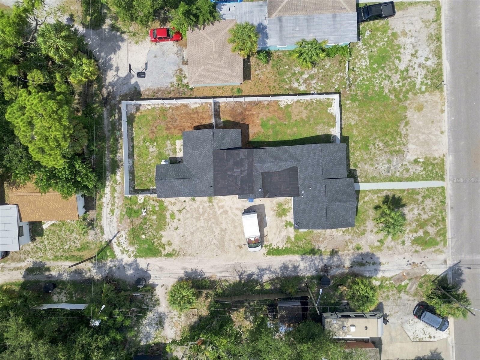 4125 GROVE — photo 31