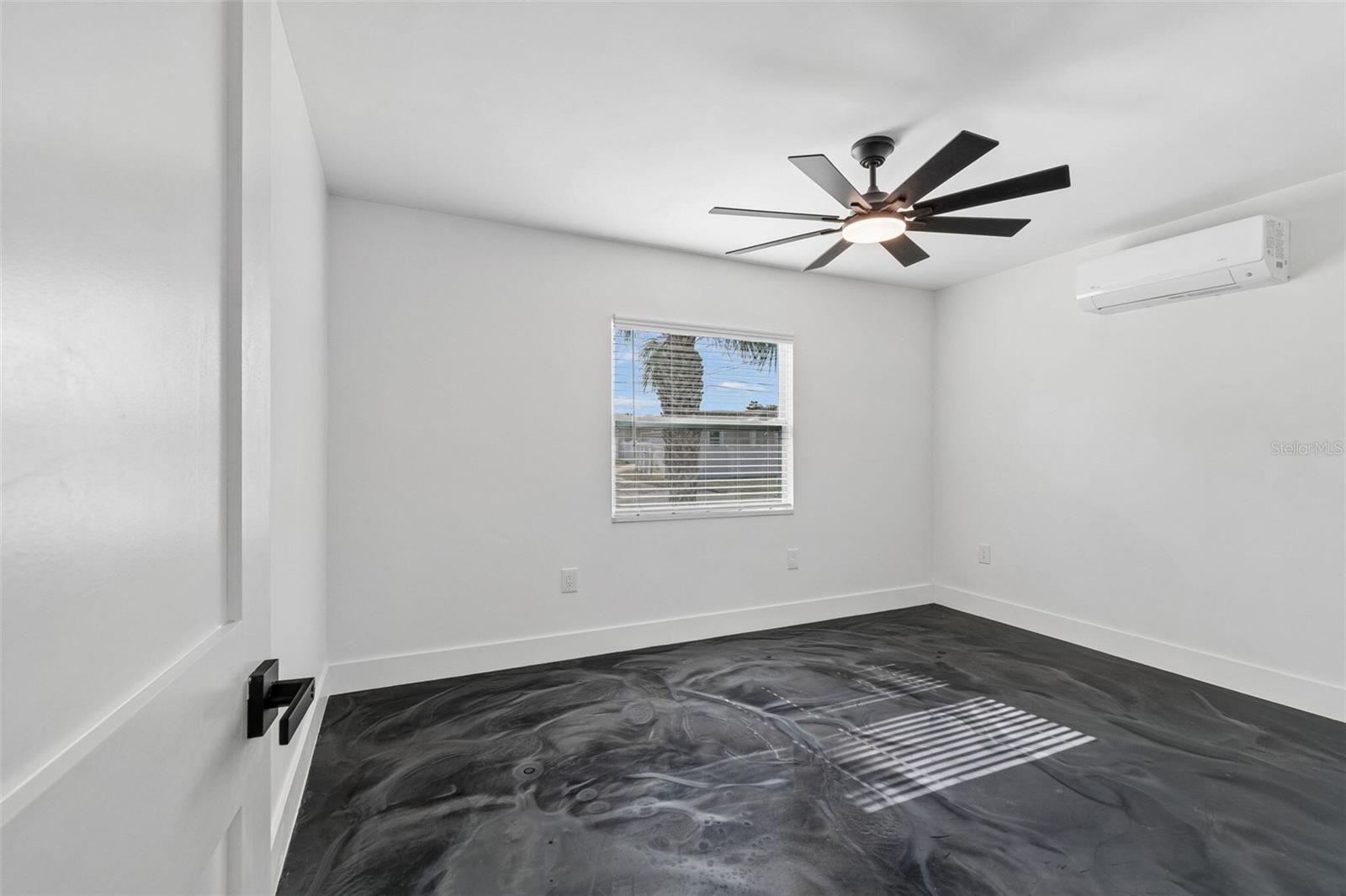 4125 GROVE — photo 15