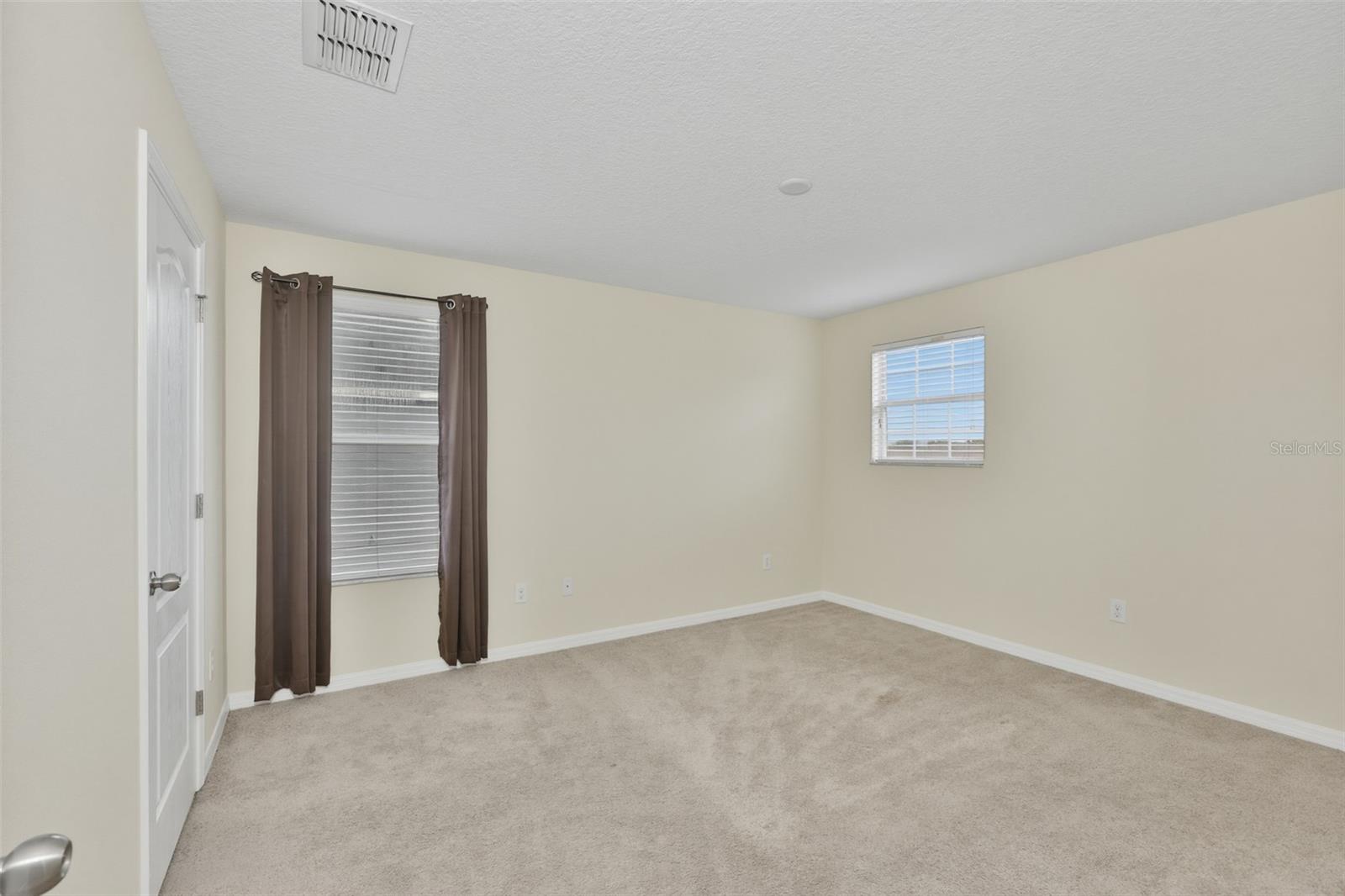 10811 KIRKWALL PORT DR — photo 37