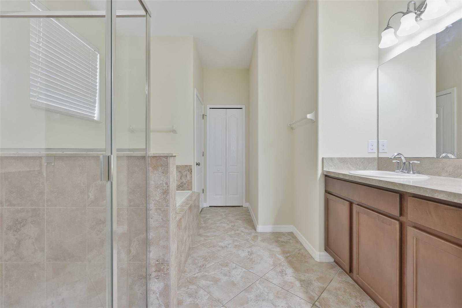 10811 KIRKWALL PORT DR — photo 26
