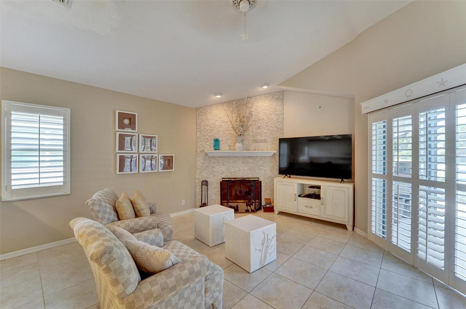 740 SALT LAKE DR — photo 25