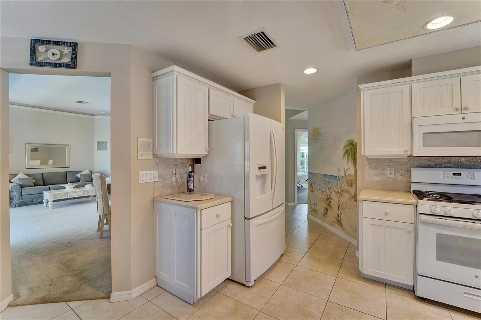 740 SALT LAKE DR — photo 23