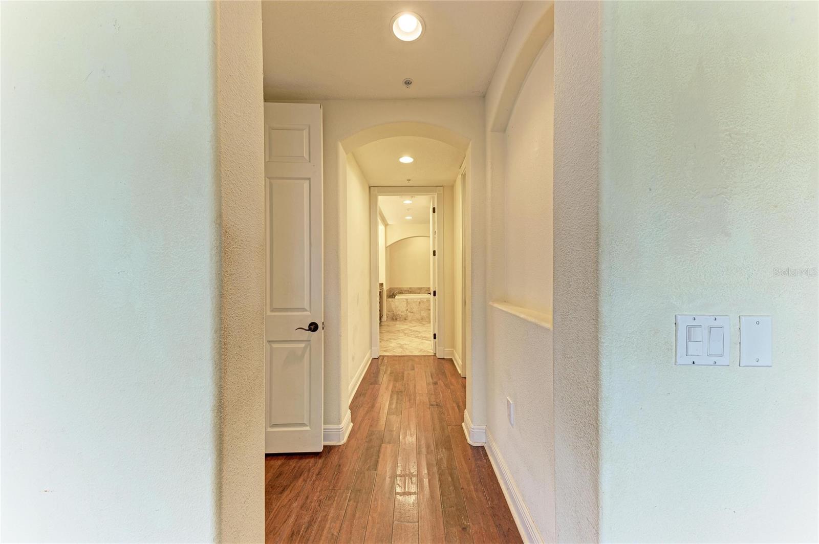 5200 MANORWOOD DR #2D — photo 32