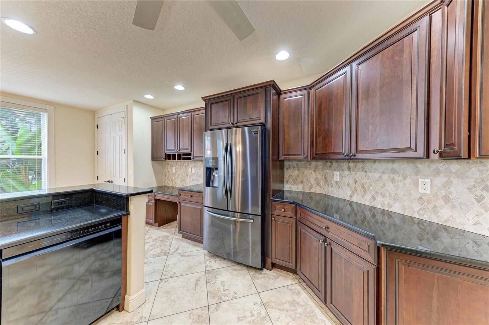 5200 MANORWOOD DR #2D — photo 18