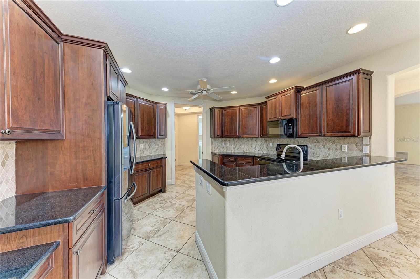 5200 MANORWOOD DR #2D — photo 20