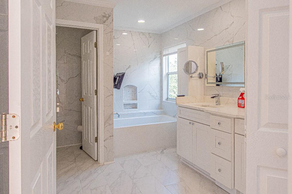 1745 OAK POND CT — photo 11