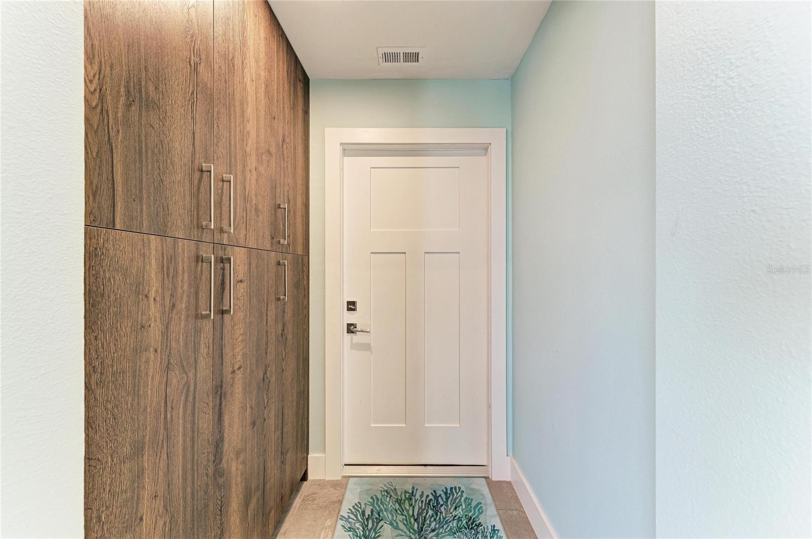 580 LINLEY ST — photo 26