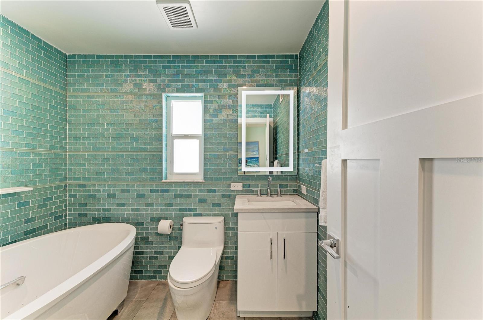 580 LINLEY ST — photo 23