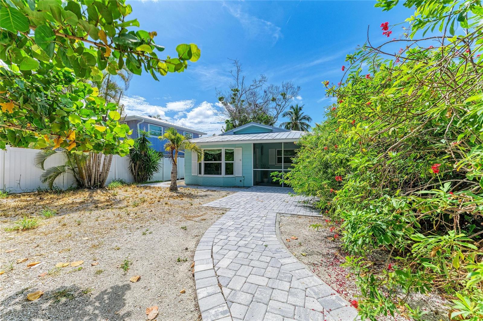 580 LINLEY ST — photo 38