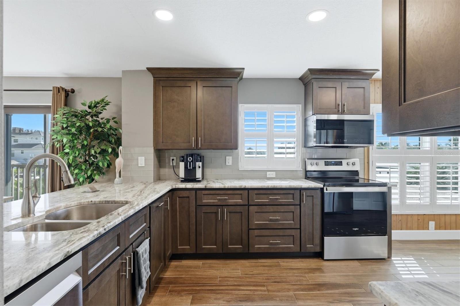 1001 BENJAMIN FRANKLIN DR #206 — photo 2
