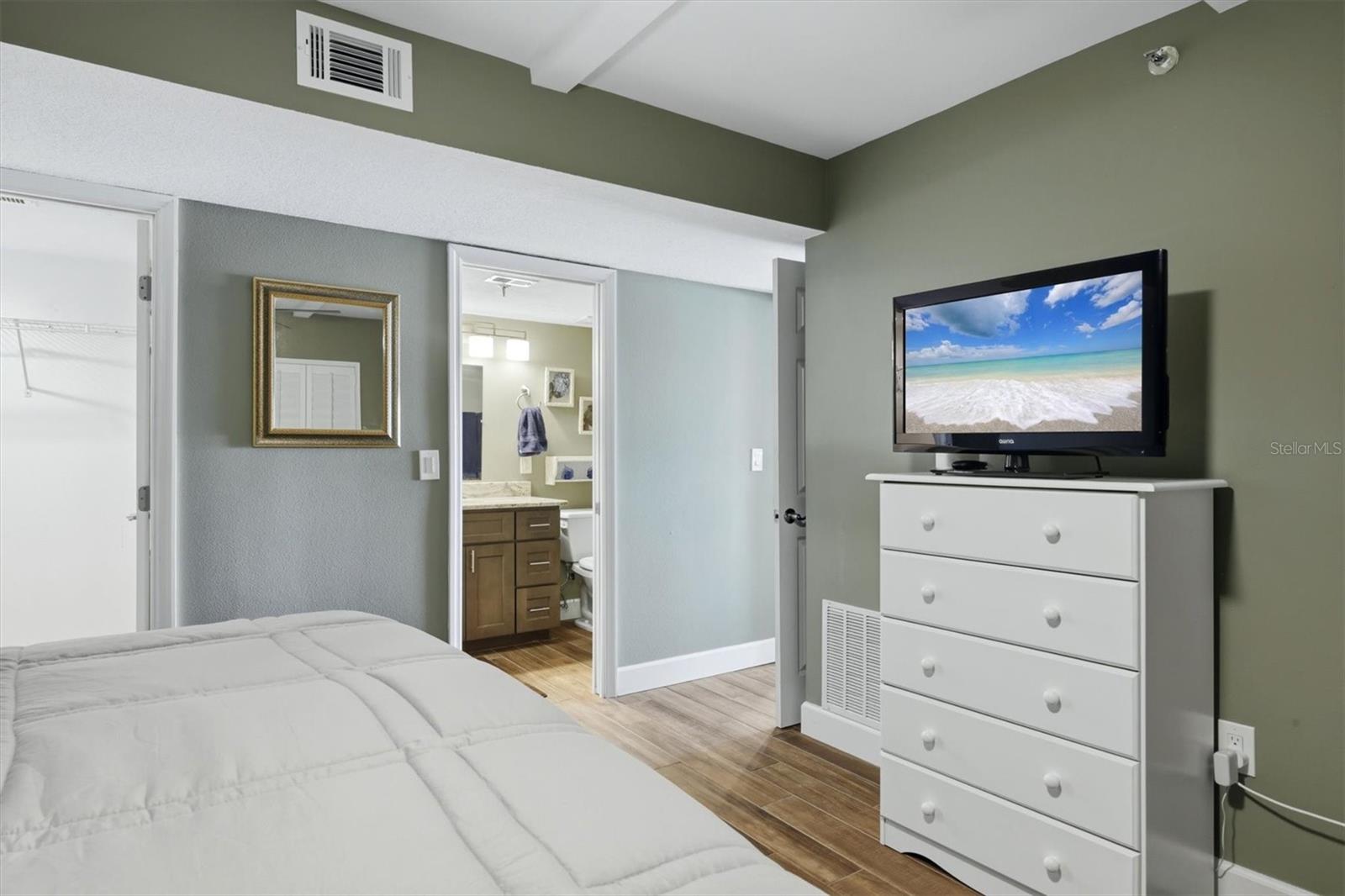 1001 BENJAMIN FRANKLIN DR #206 — photo 36