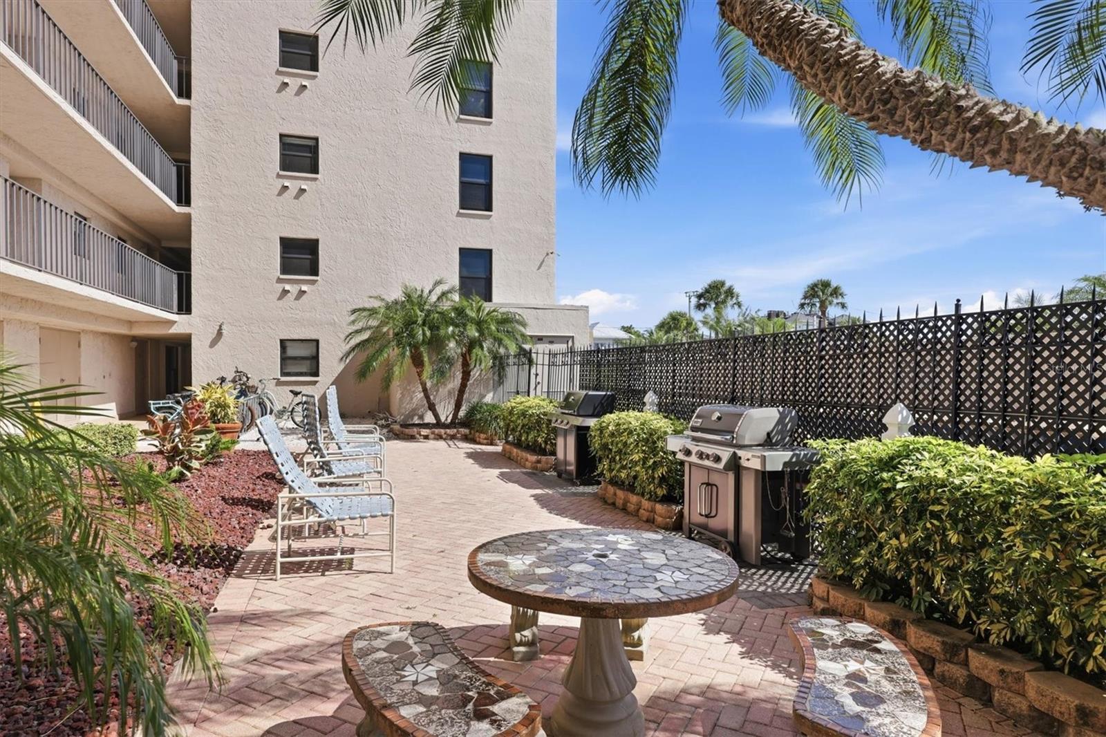 1001 BENJAMIN FRANKLIN DR #206 — photo 39
