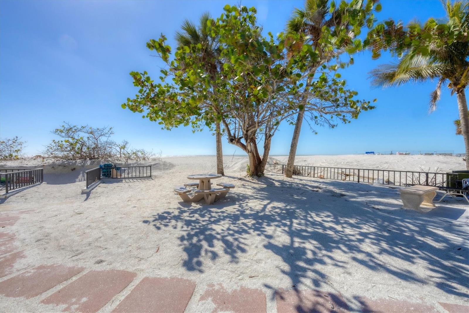 1001 BENJAMIN FRANKLIN DR #206 — photo 44