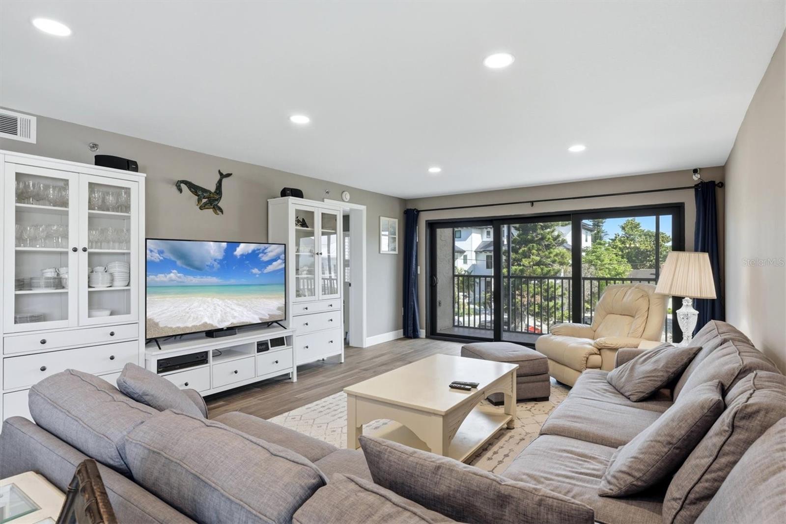 1001 BENJAMIN FRANKLIN DR #206 — photo 11