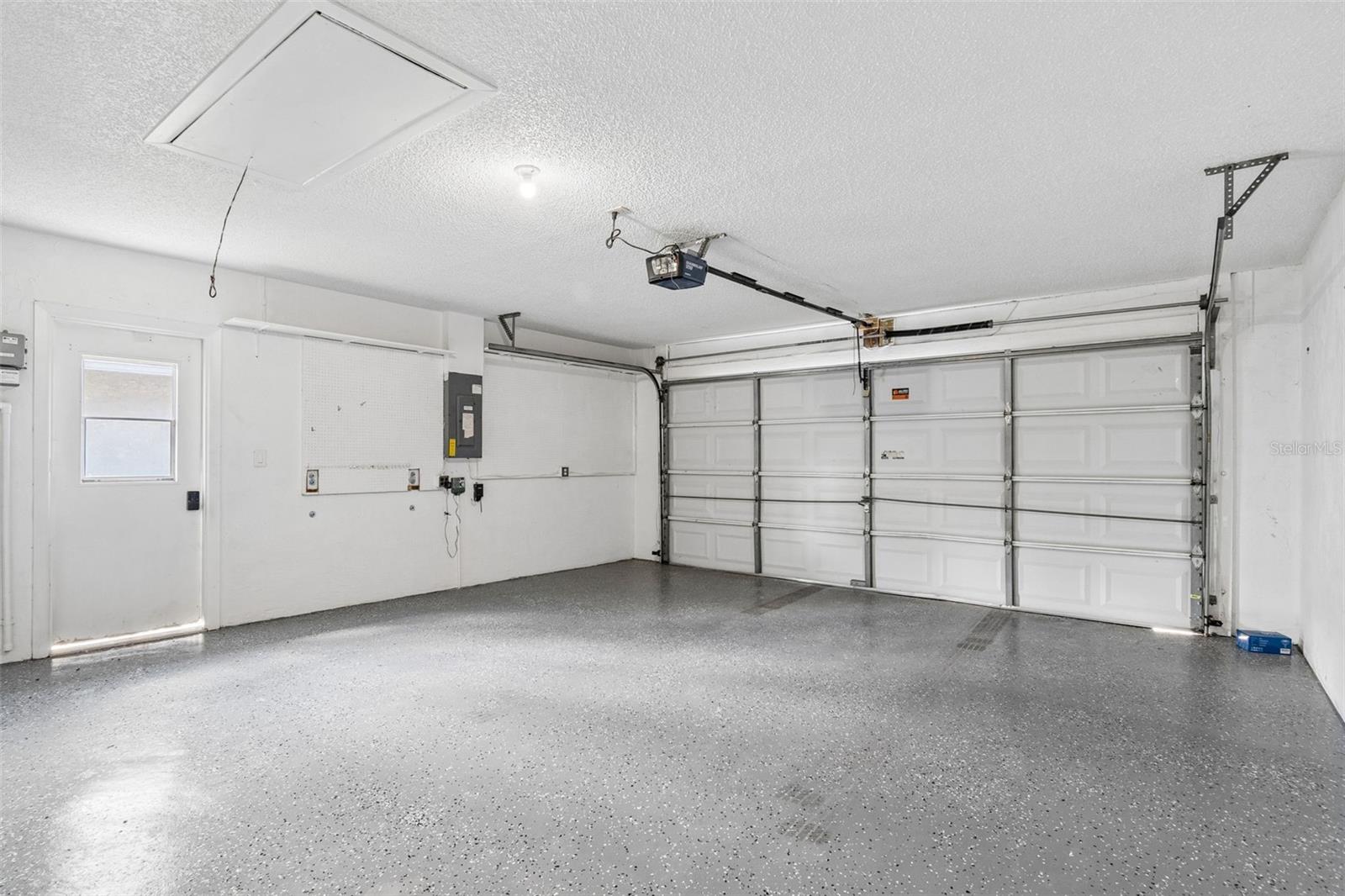 4559 INGERSOL PL — photo 40