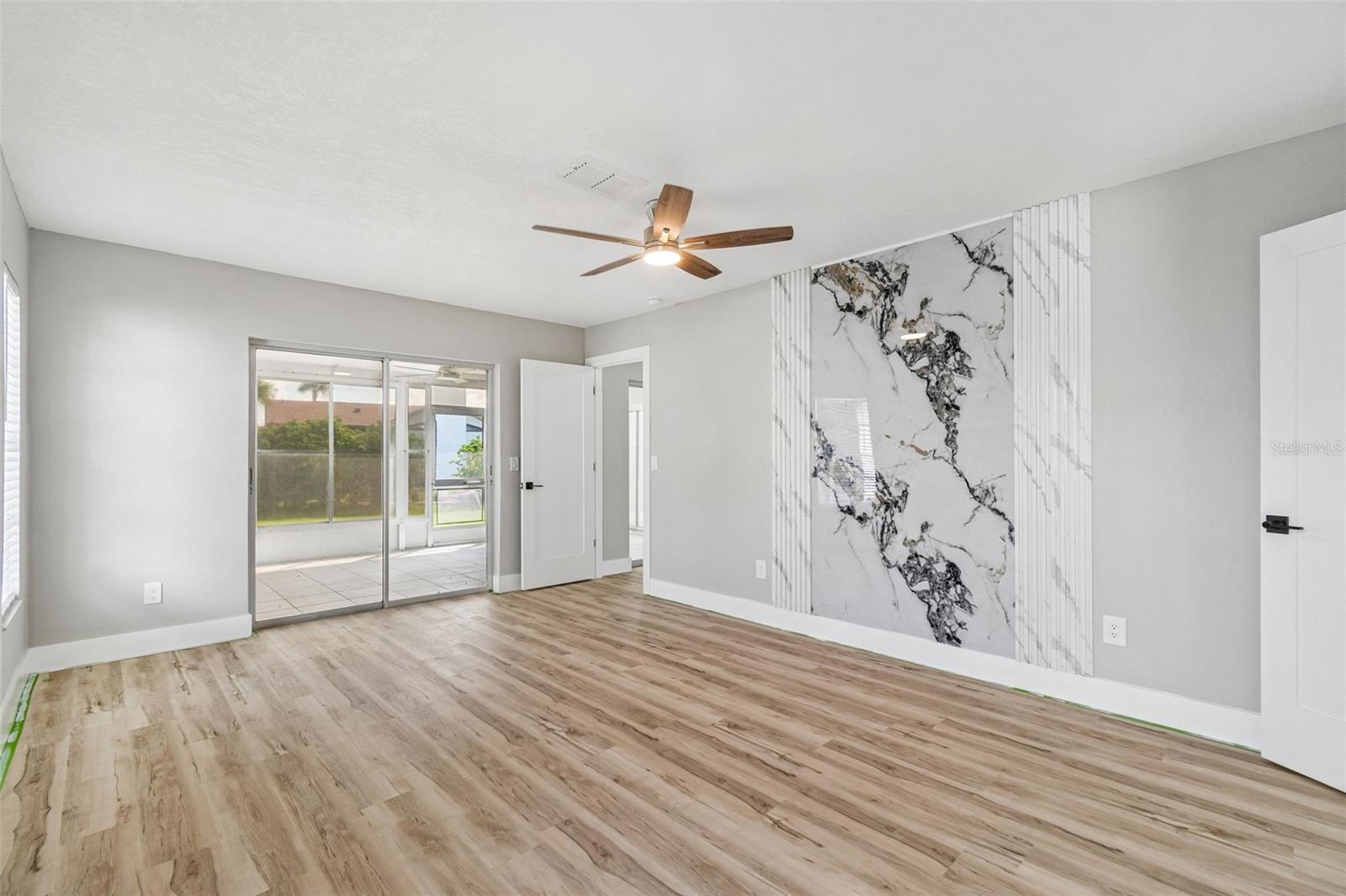 4559 INGERSOL PL — photo 8