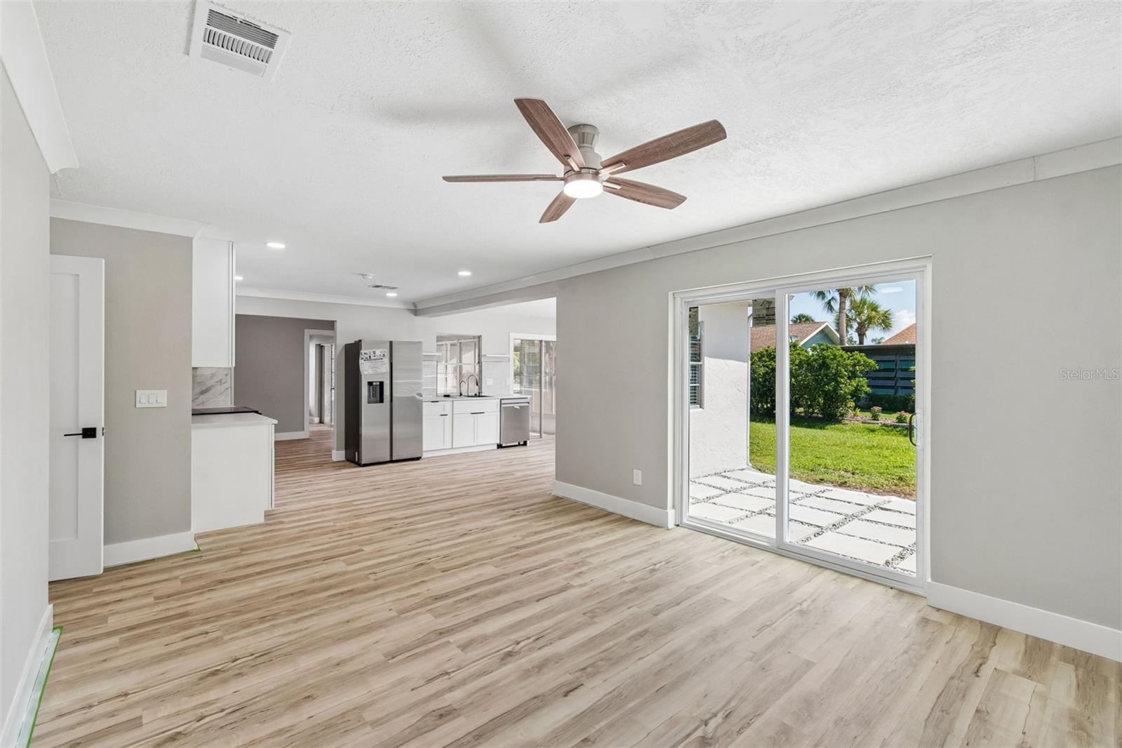 4559 INGERSOL PL — photo 20