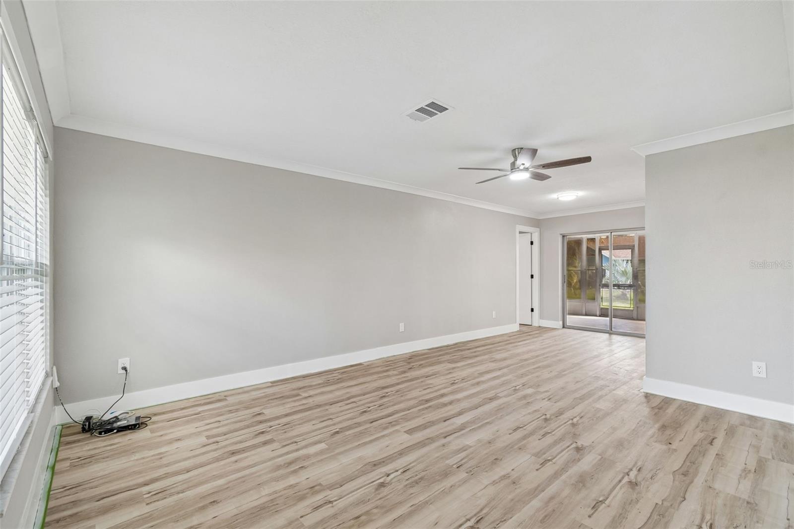 4559 INGERSOL PL — photo 22