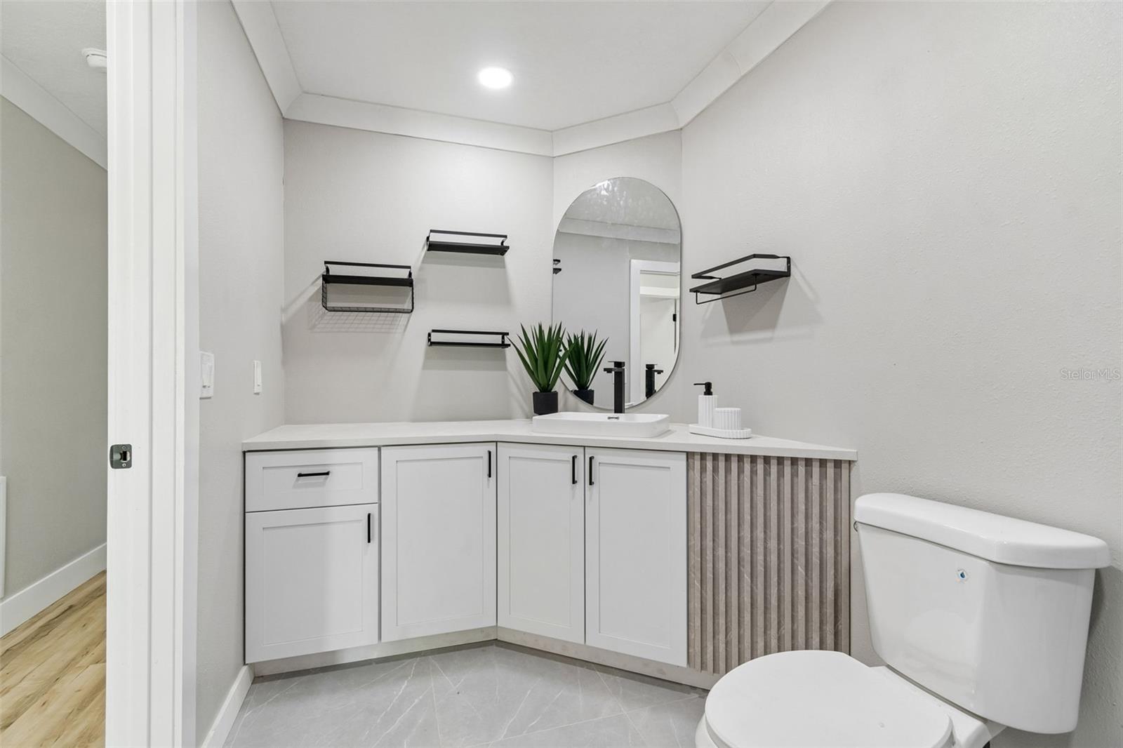 4559 INGERSOL PL — photo 30