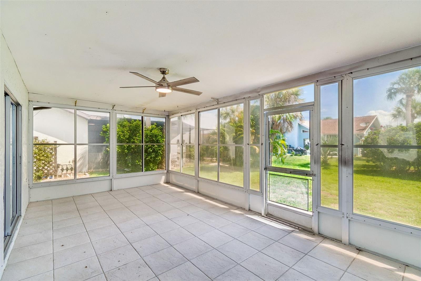 4559 INGERSOL PL — photo 37