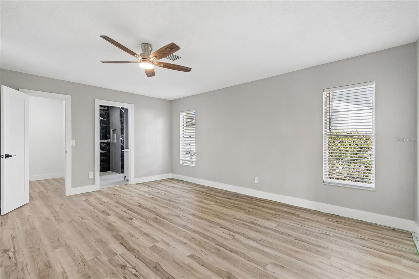 4559 INGERSOL PL — photo 26